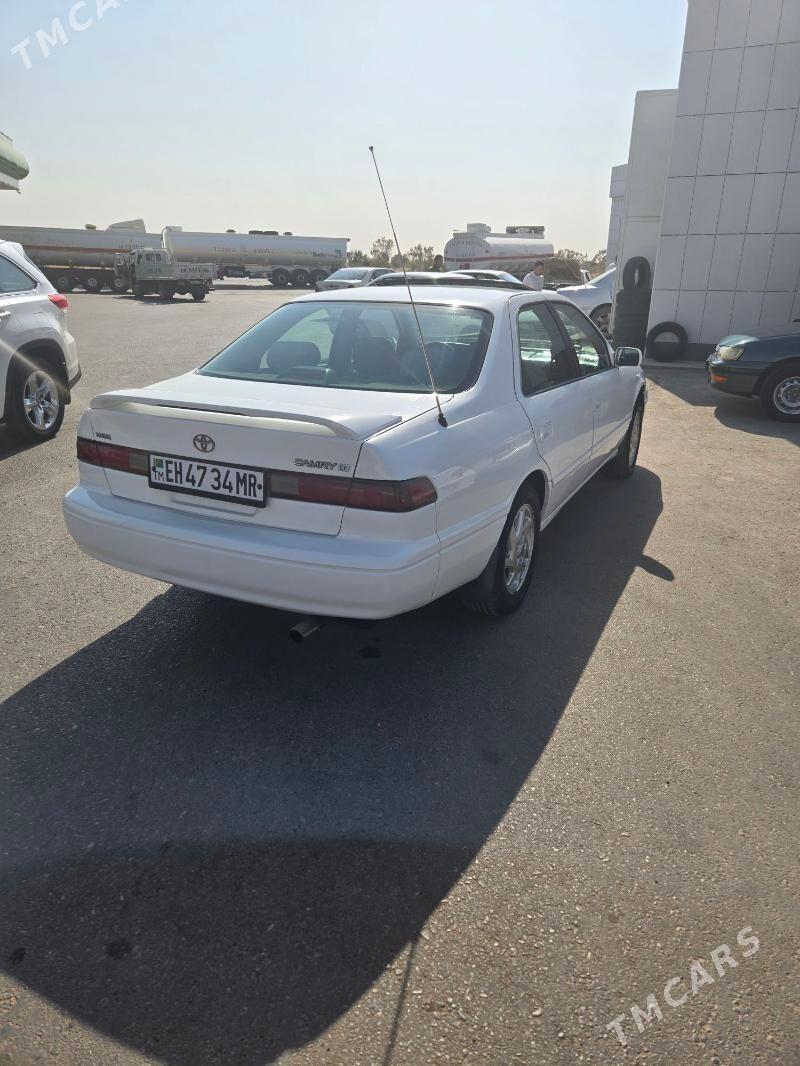 Toyota Camry 1998 - 115 000 TMT - Ёлётен - img 3
