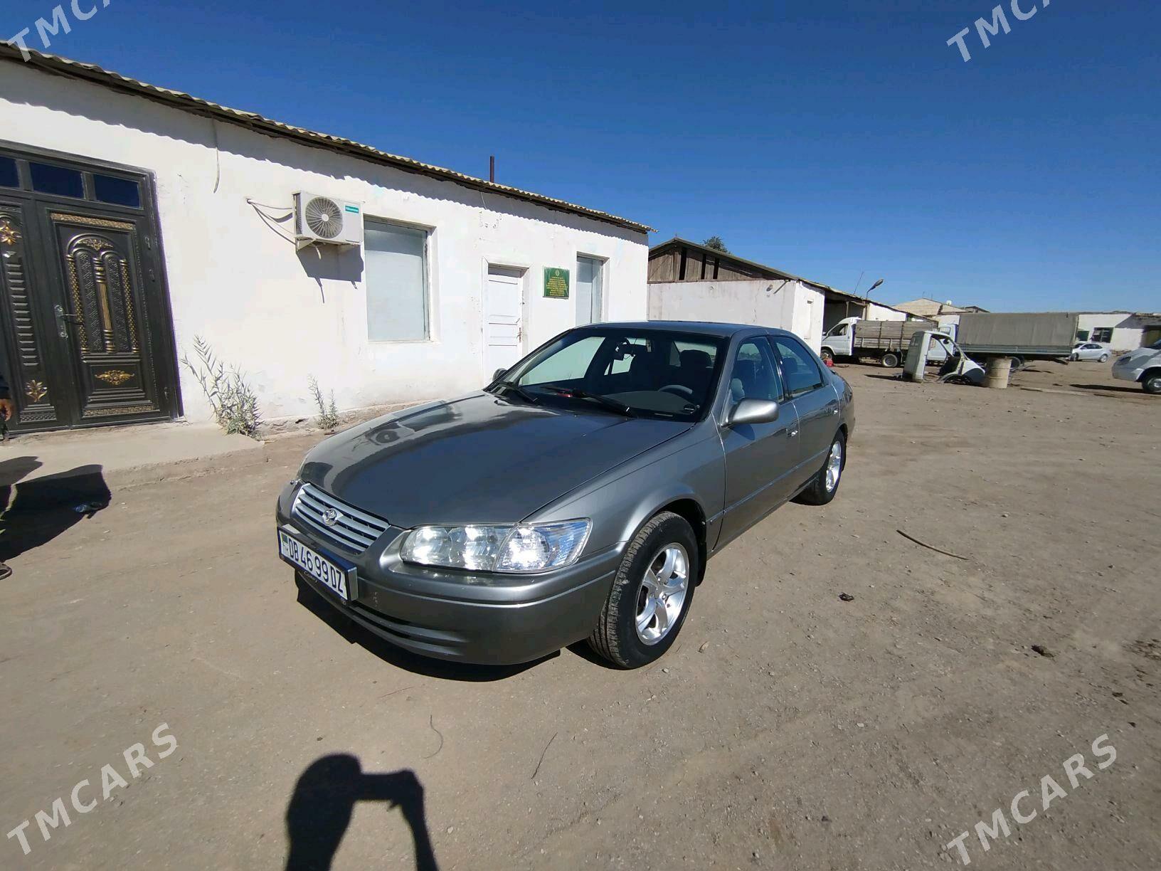 Toyota Camry 1999 - 135 000 TMT - Köneürgenç - img 1