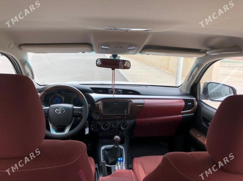 Toyota Hilux 2020 - 490 000 TMT - Aşgabat - img 4