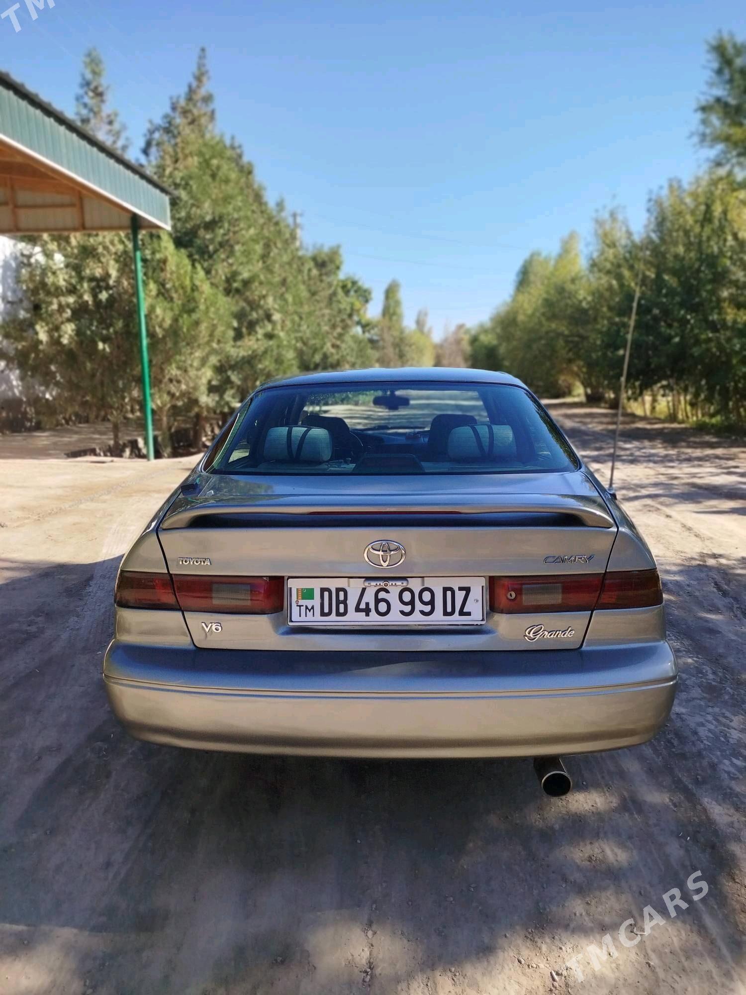 Toyota Camry 1999 - 135 000 TMT - Köneürgenç - img 8