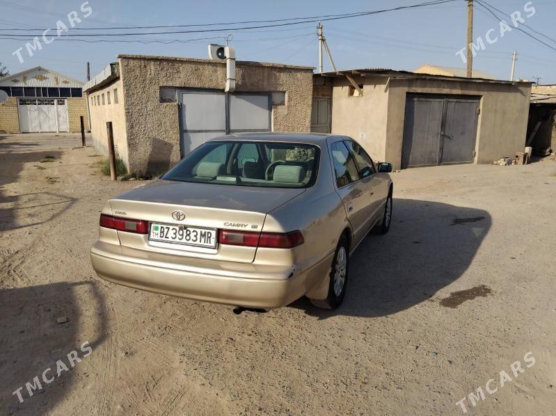 Toyota Camry 1998 - 117 000 TMT - Байрамали - img 7