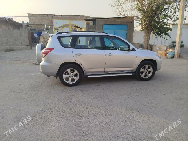 Toyota RAV4 2009 - 160 000 TMT - Хитровка - img 4
