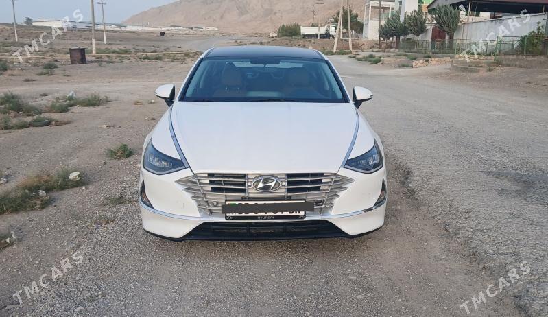 Hyundai Sonata Hybrid 2022 - 240 000 TMT - Туркменбаши - img 2