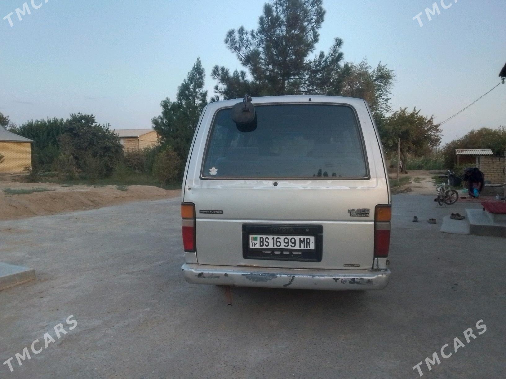 Toyota Hiace 1989 - 55 000 TMT - Мары - img 5
