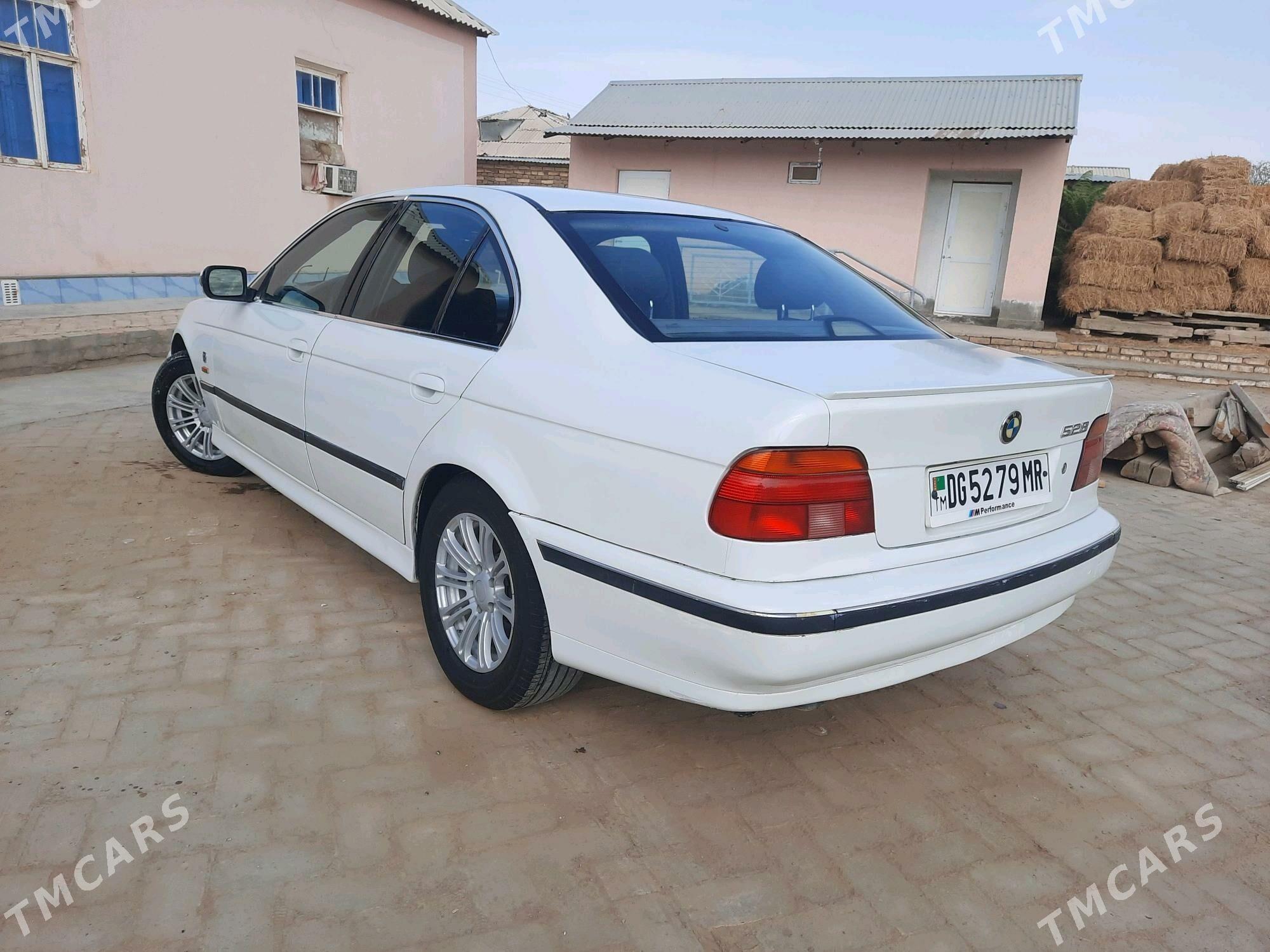BMW E39 1996 - 90 000 TMT - Туркменгала - img 3