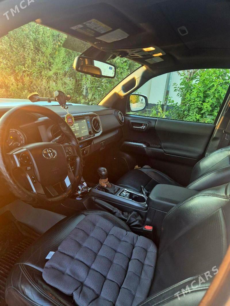 Toyota Tacoma 2019 - 540 000 TMT - Туркменабат - img 3