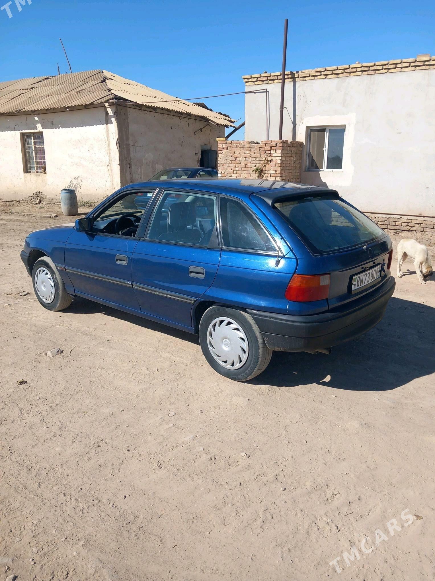 Opel Astra 1993 - 50 000 TMT - Дашогуз - img 3