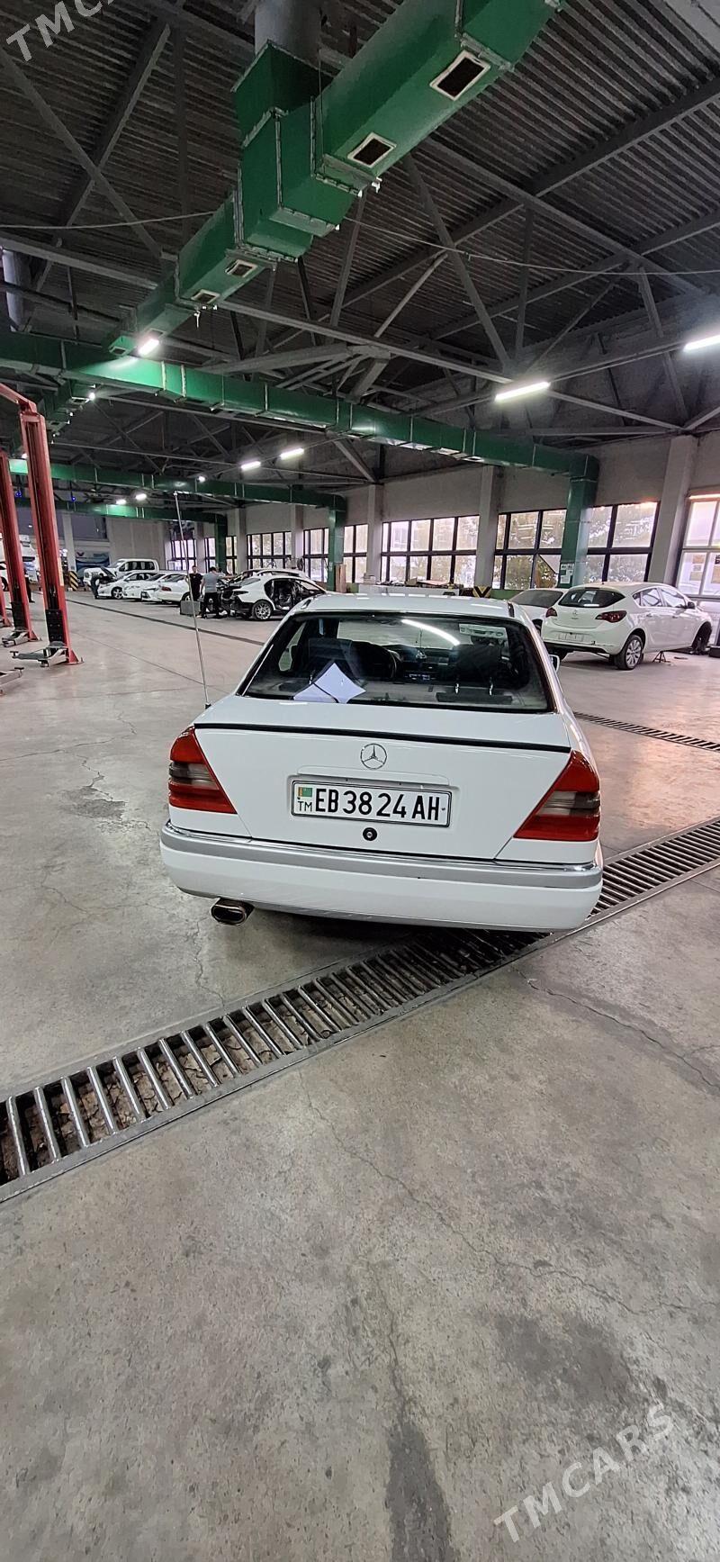 Mercedes-Benz C320 1996 - 78 000 TMT - Бедев - img 3