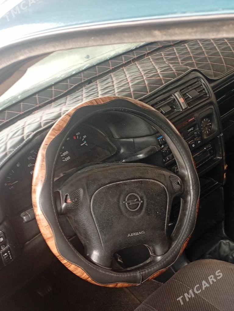 Opel Vectra 1993 - 30 000 TMT - Губадаг - img 2