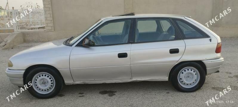 Opel Astra 1992 - 27 000 TMT - Кака - img 4
