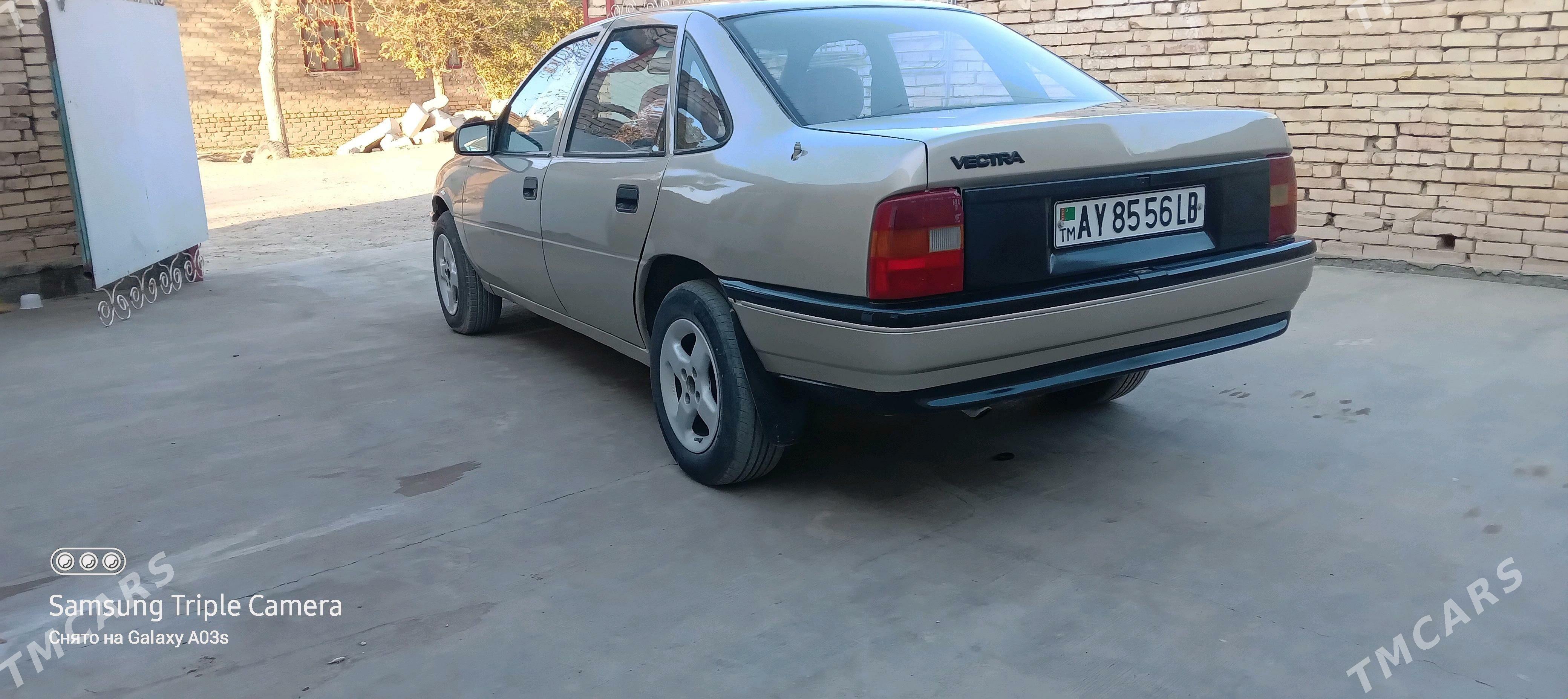Opel Vectra 1990 - 36 000 TMT - Чарджоу - img 2