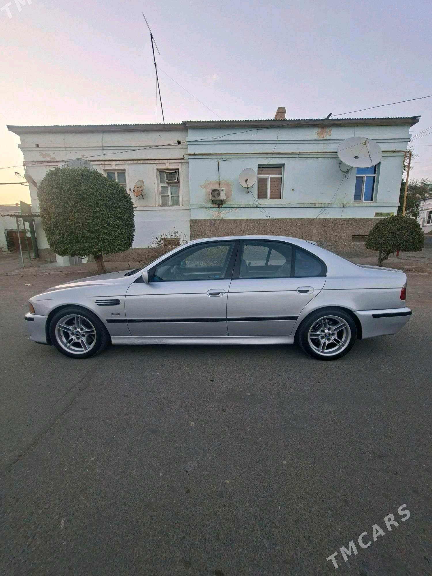 BMW 530 2002 - 130 000 TMT - Türkmenbaşy - img 5