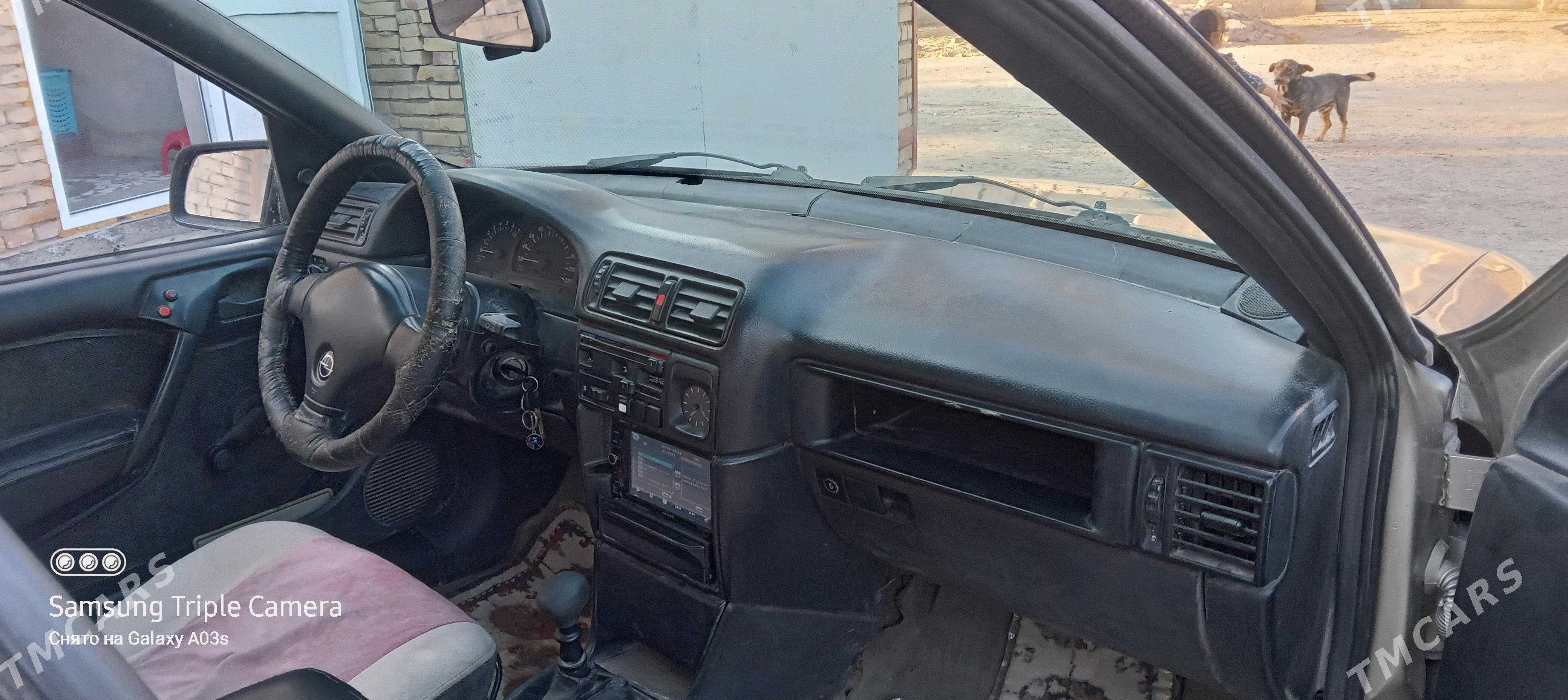 Opel Vectra 1990 - 36 000 TMT - Чарджоу - img 7