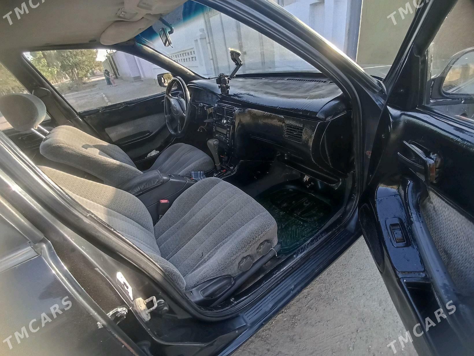 Toyota Camry 1993 - 37 000 TMT - Байрамали - img 3