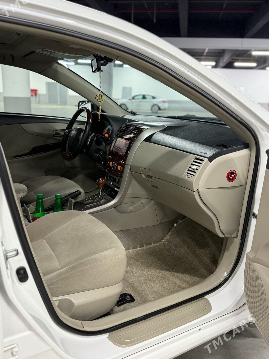 Toyota Corolla 2013 - 250 000 TMT - Херрикгала - img 3