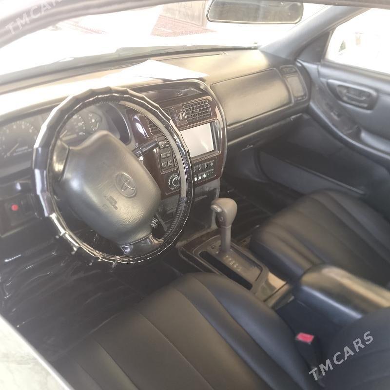 Toyota Avalon 1998 - 118 000 TMT - Туркменгала - img 3