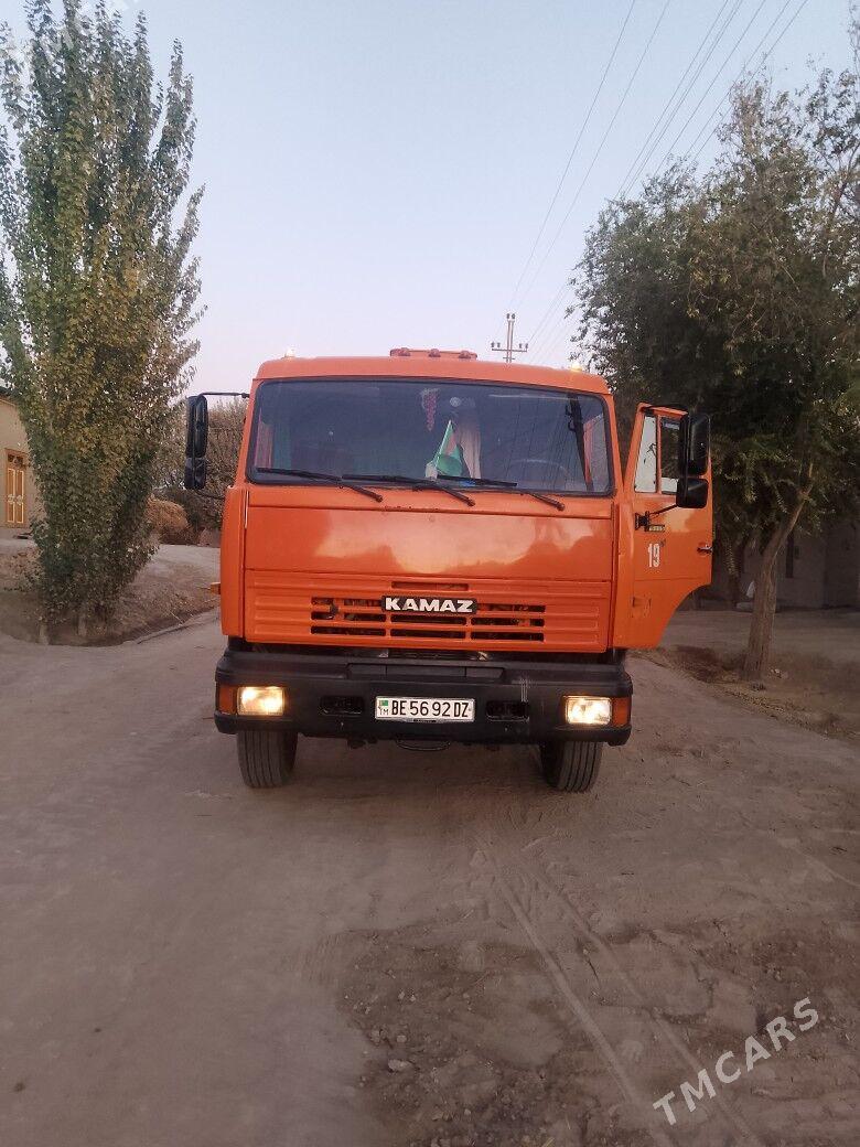 Kamaz 6520 2013 - 350 000 TMT - Гурбансолтан Едже - img 1