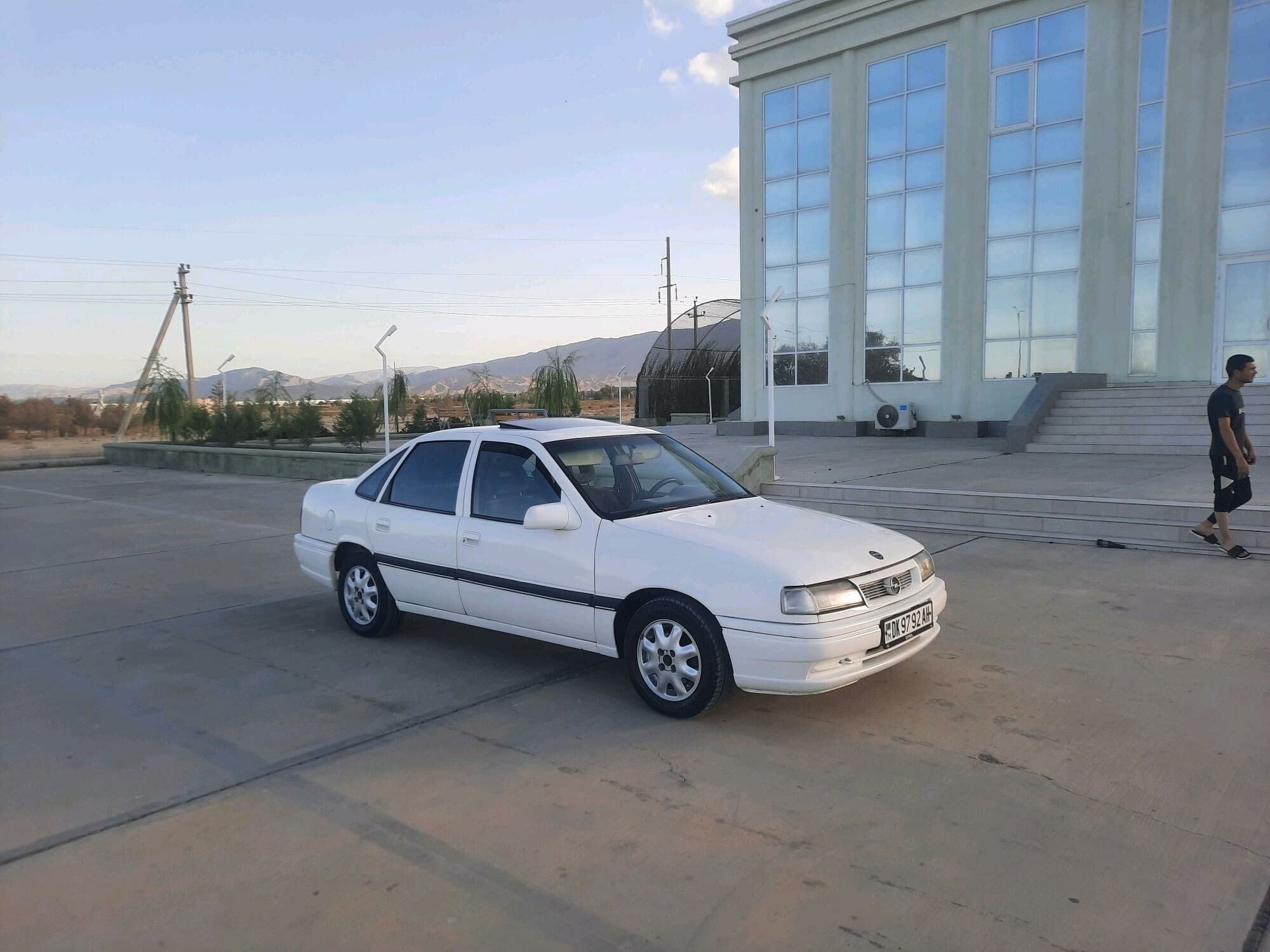 Opel Vectra 1993 - 49 000 TMT - Бахарден - img 5