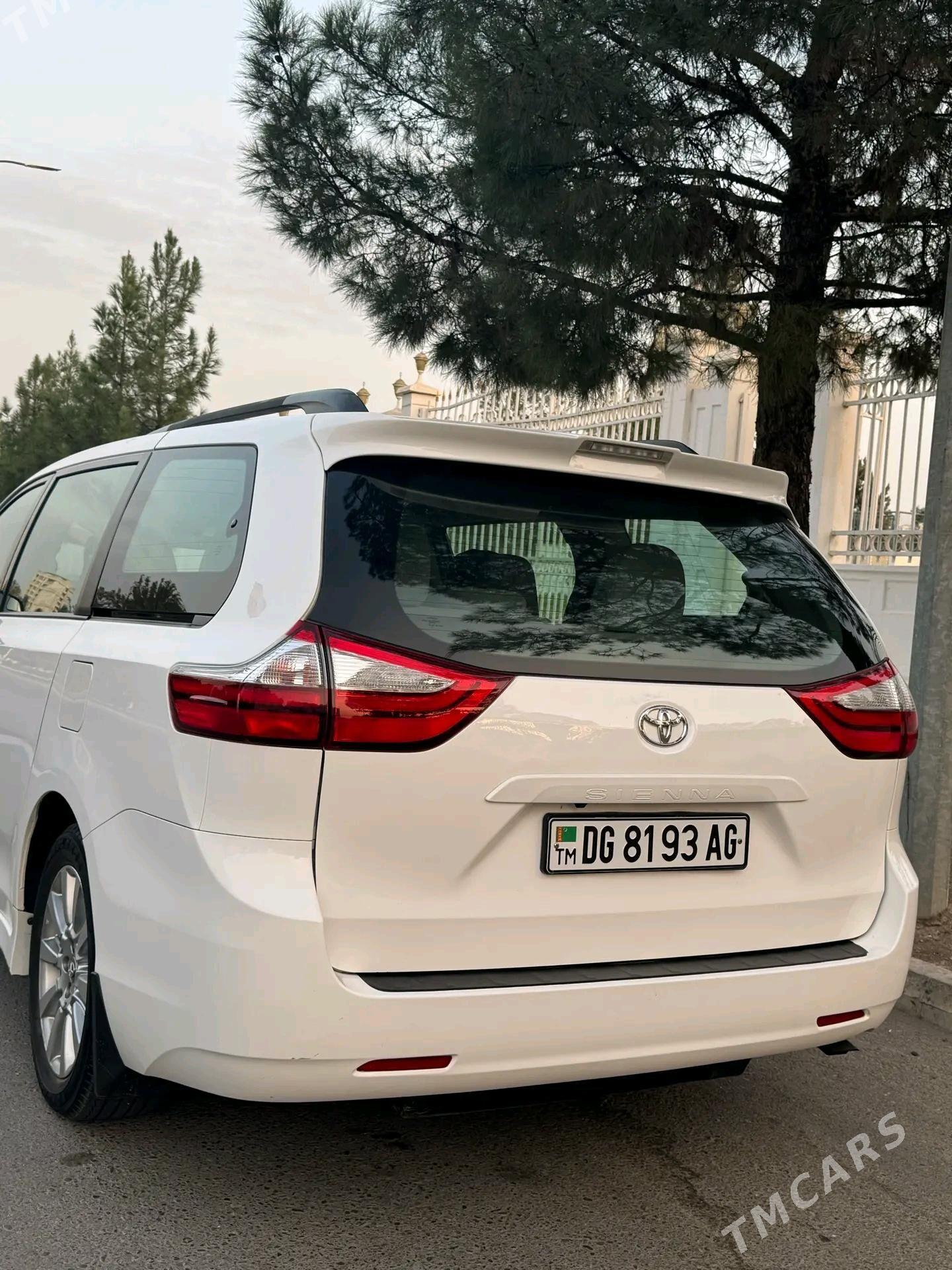 Toyota Sienna 2018 - 420 000 TMT - Ашхабад - img 2