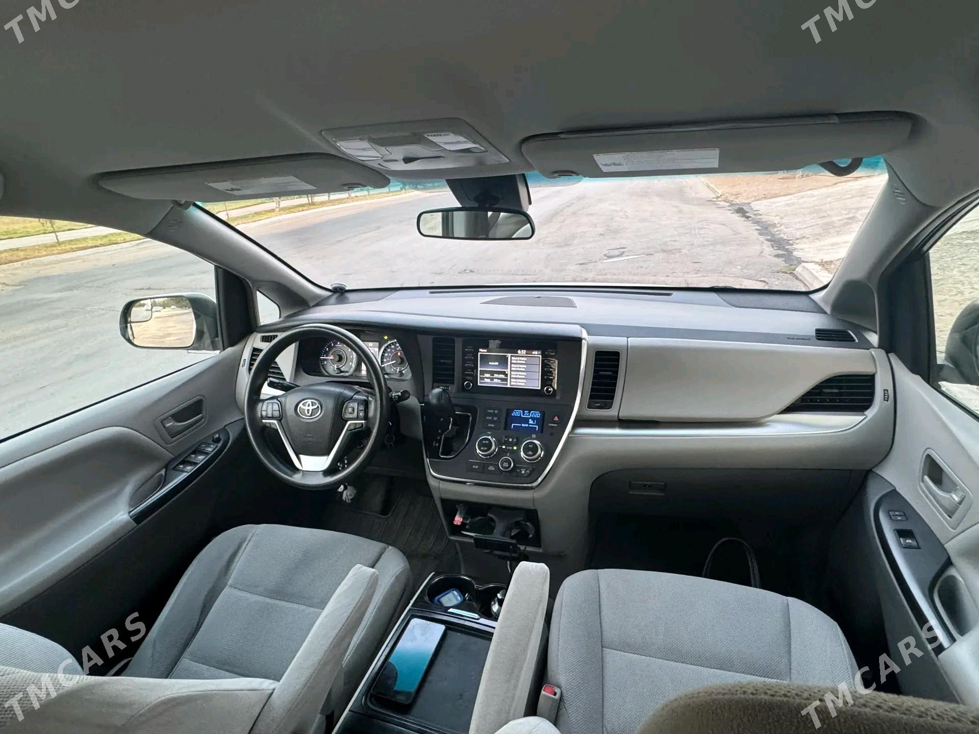 Toyota Sienna 2018 - 420 000 TMT - Ашхабад - img 3