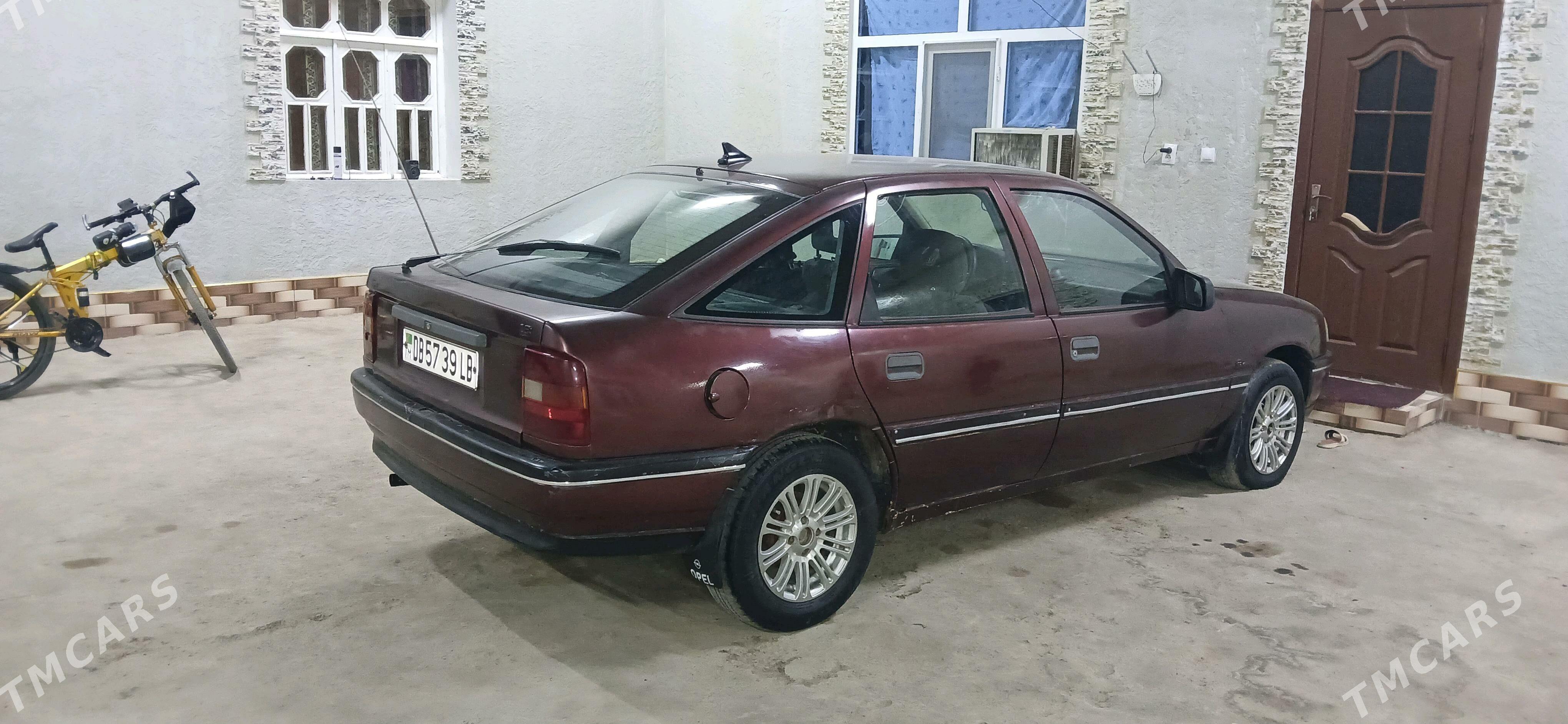 Opel Vectra 1991 - 20 000 TMT - Чарджоу - img 3