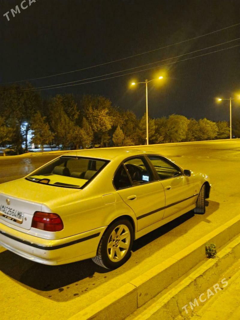BMW E39 1998 - 110 000 TMT - Baýramaly - img 4