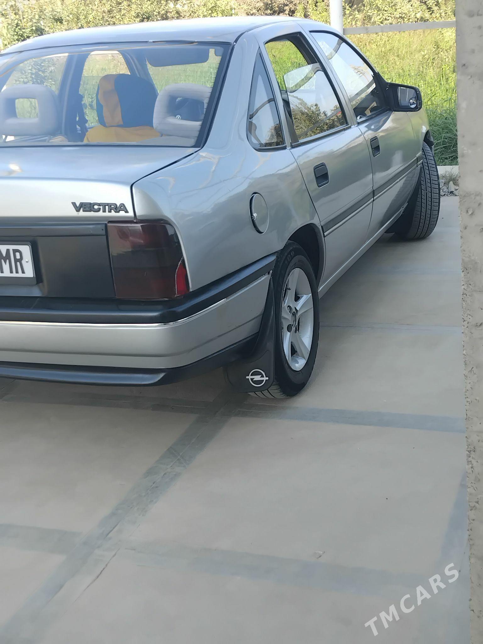 Opel Vectra 1989 - 26 000 TMT - Мары - img 3