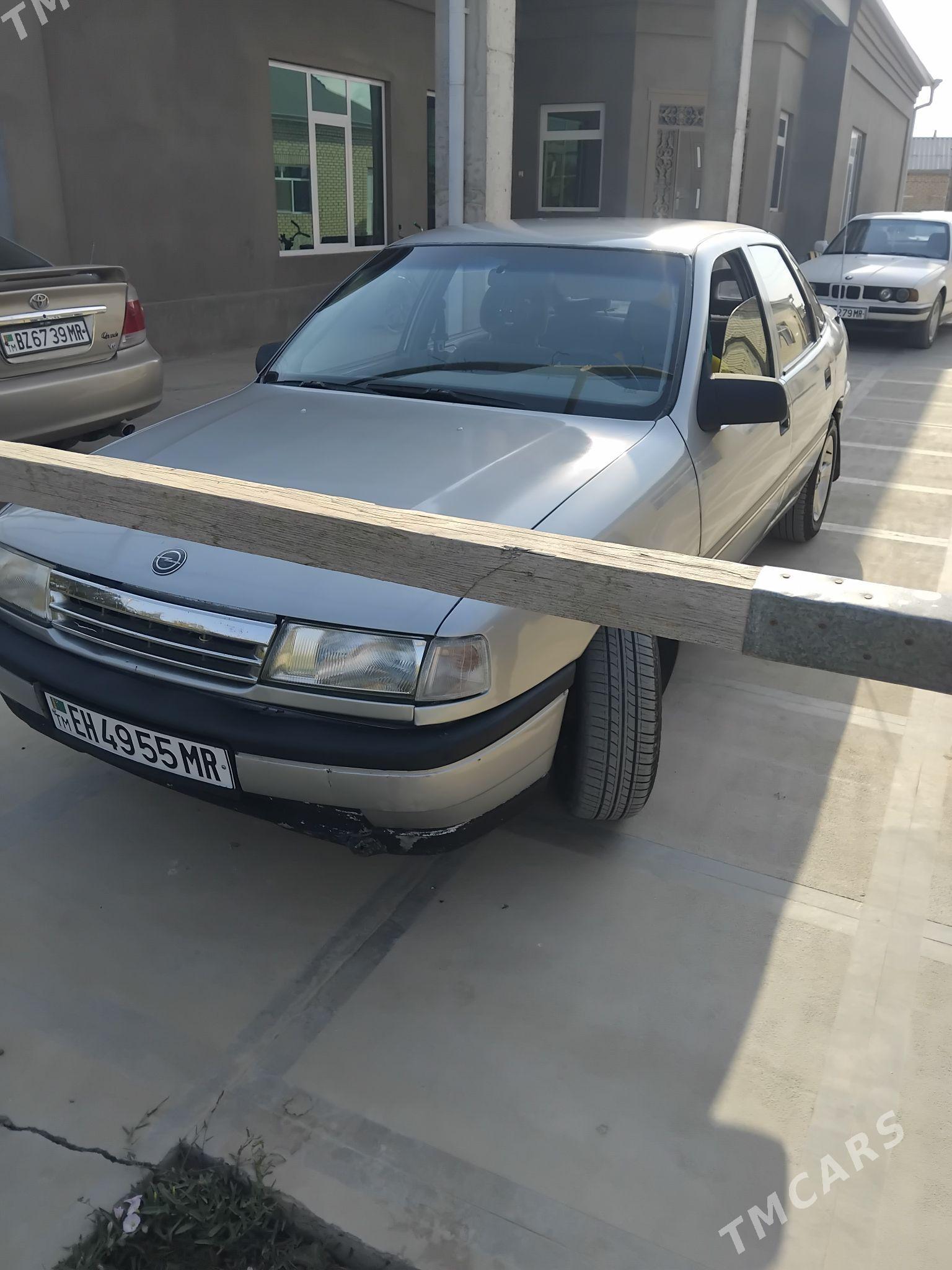 Opel Vectra 1989 - 26 000 TMT - Мары - img 1