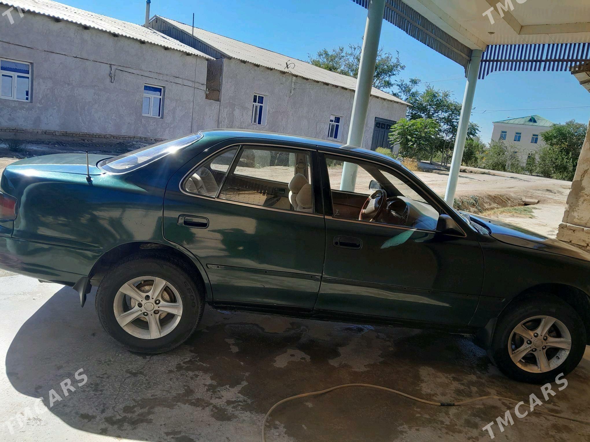 Toyota Camry 1994 - 90 000 TMT - Акдепе - img 3