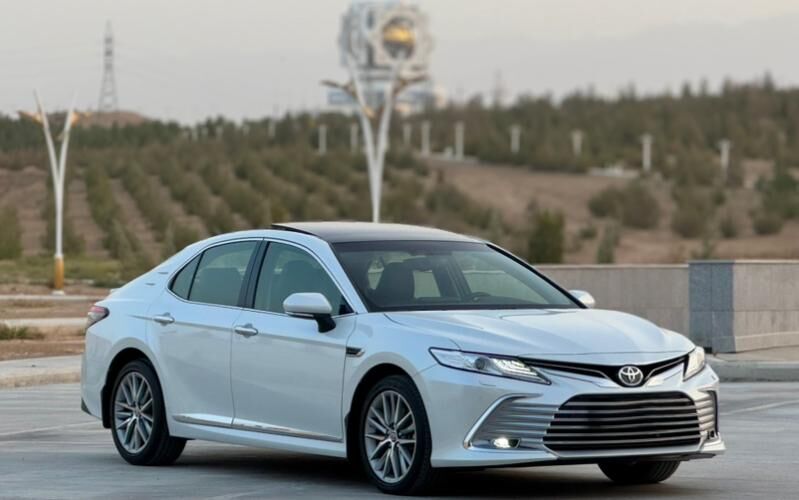 Toyota Camry 2023 - 726 000 TMT - Ашхабад - img 2