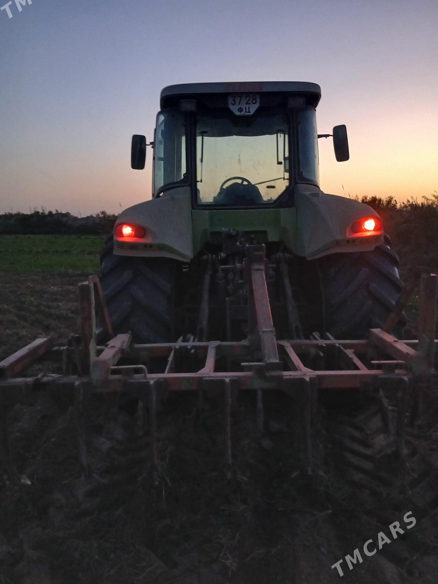 MTZ 82 2011 - 500 000 TMT - Фарап - img 1