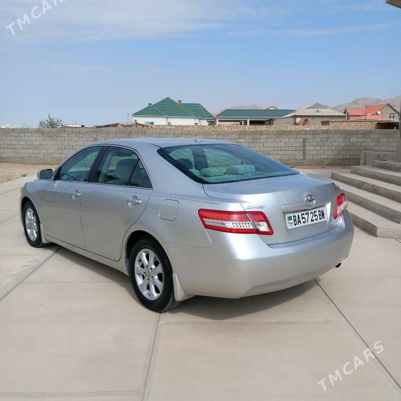 Toyota Camry 2010 - 232 000 TMT - Balkanabat - img 4