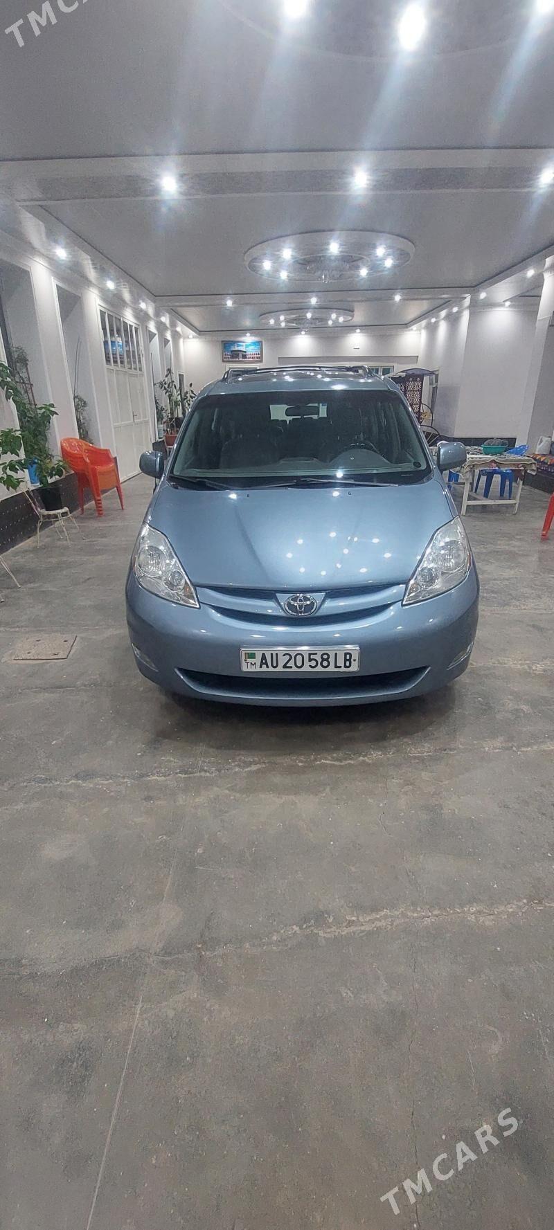 Toyota Sienna 2008 - 250 000 TMT - Çärjew - img 5