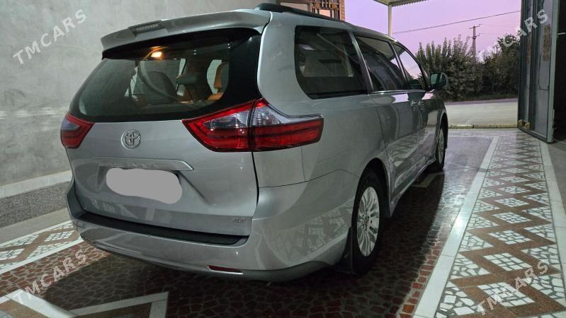 Toyota Sienna 2020 - 520 000 TMT - Saýat - img 5