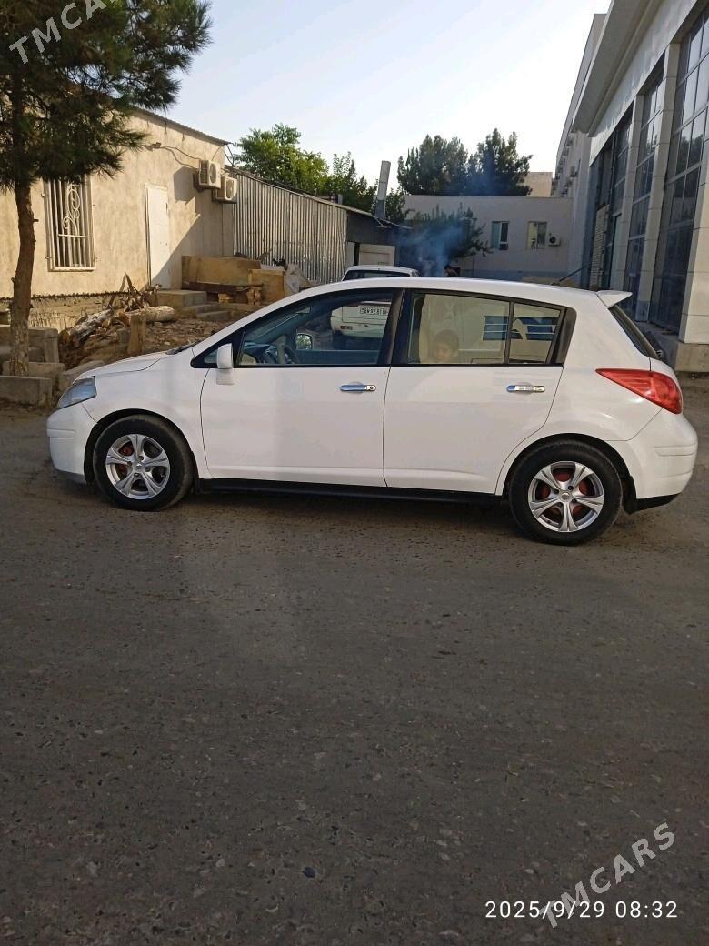 Nissan Versa 2010 - 130 000 TMT - Кака - img 5