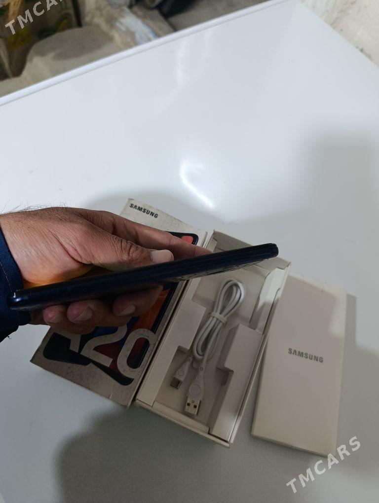 Samsung Galaxy A20 - Bäherden - img 4