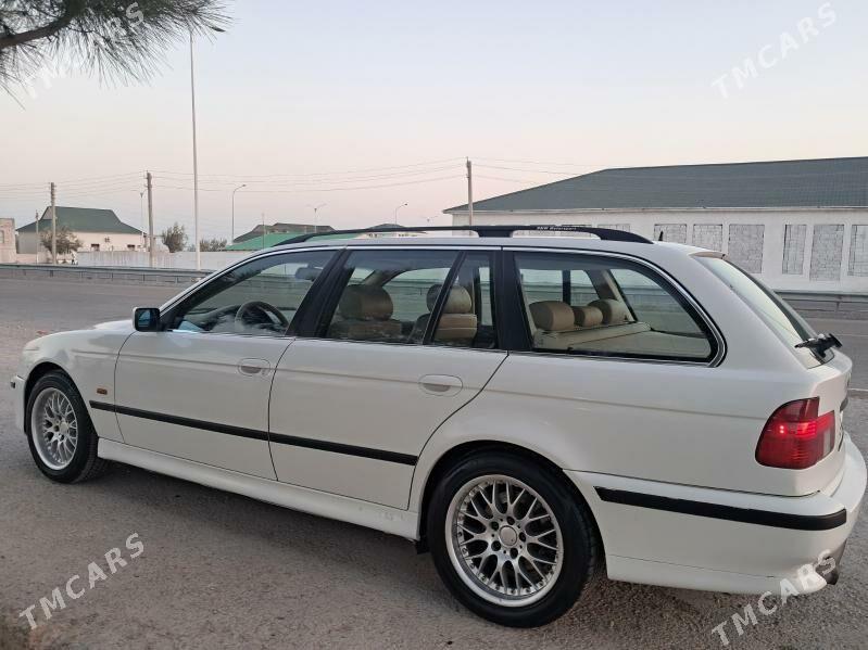 BMW E39 2002 - 105 000 TMT - Балканабат - img 6