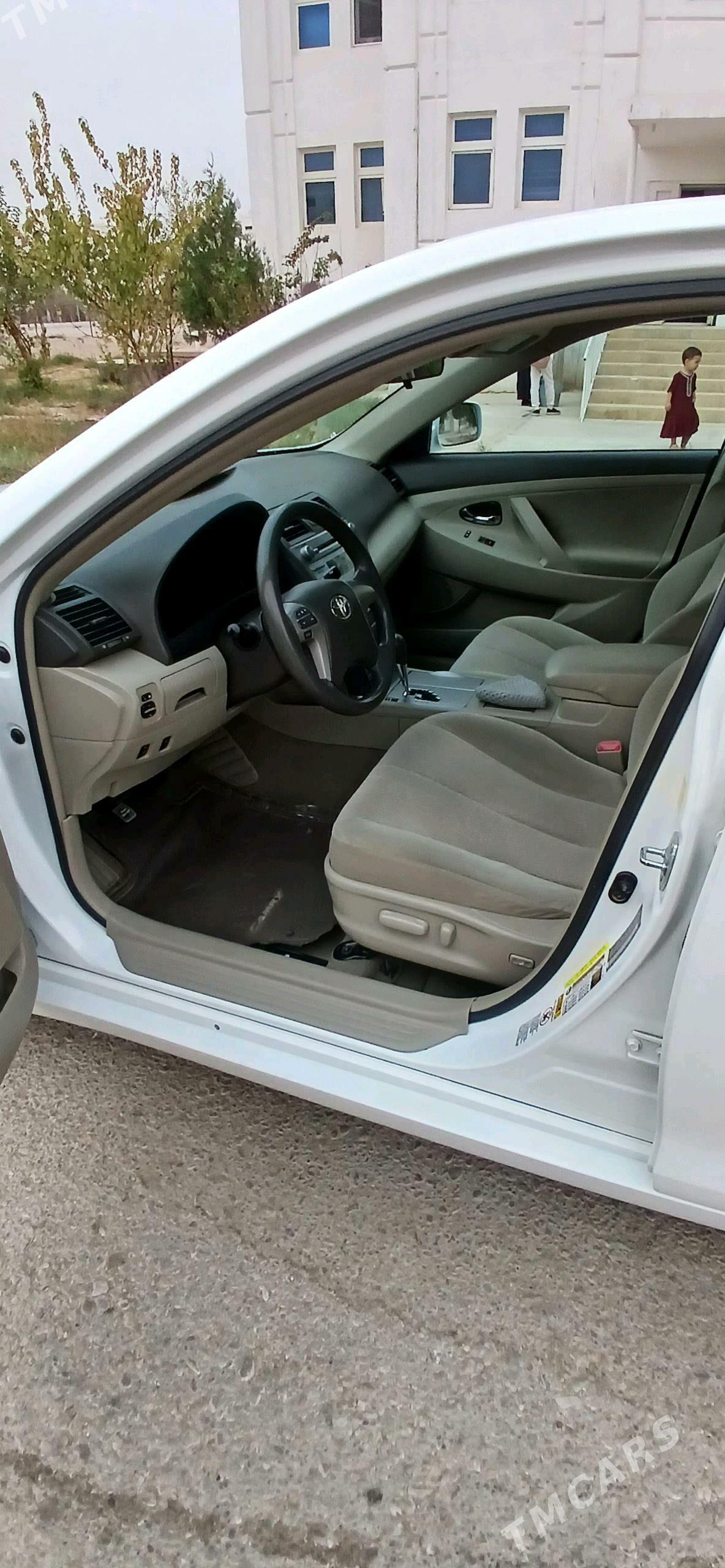 Toyota Camry 2011 - 240 000 TMT - Balkanabat - img 4