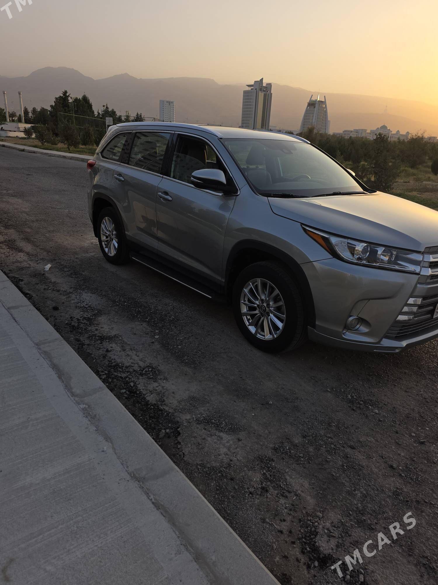 Toyota Highlander 2019 - 445 000 TMT - ул. Подвойского (Битарап Туркменистан шаёлы) - img 2
