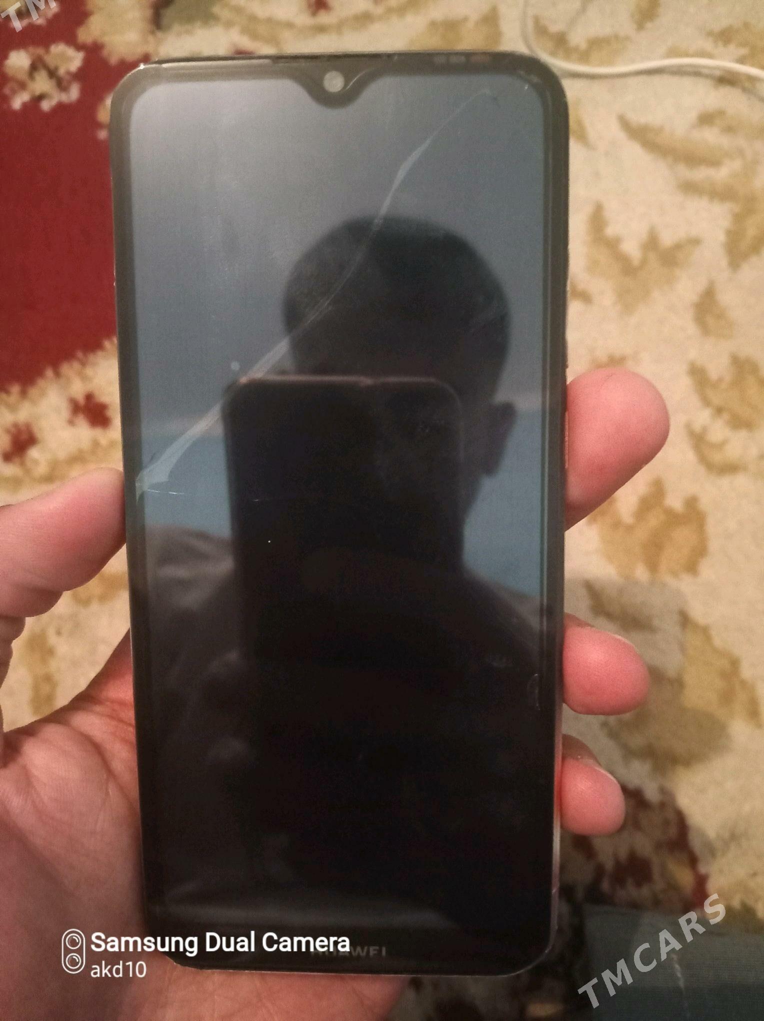 Huawei Y6 - Кака - img 2