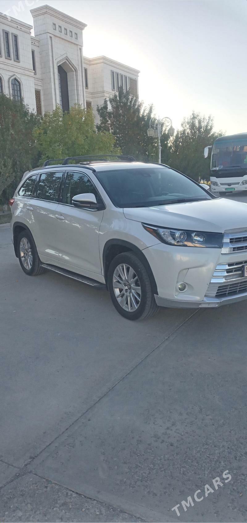 Toyota Highlander 2017 - 495 000 TMT - Дашогуз - img 3
