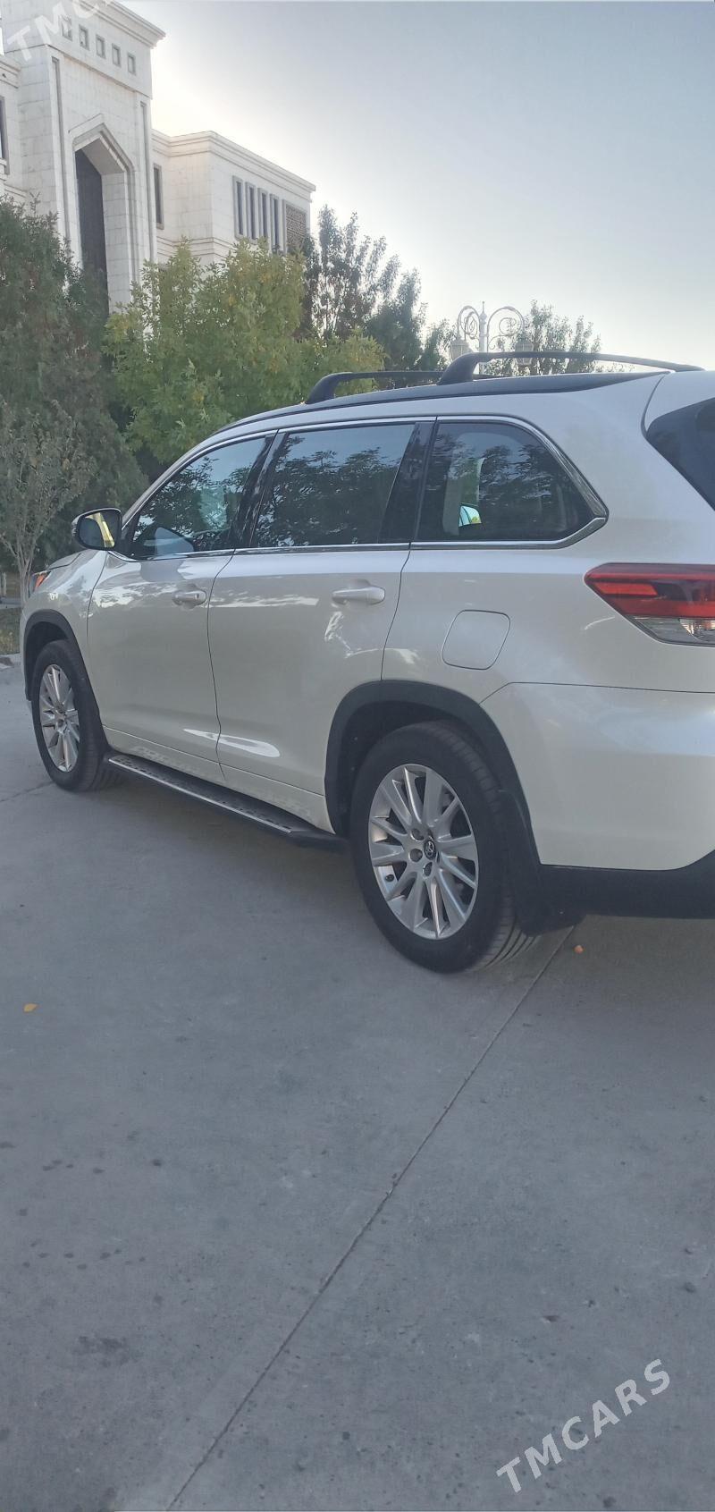 Toyota Highlander 2017 - 495 000 TMT - Дашогуз - img 4