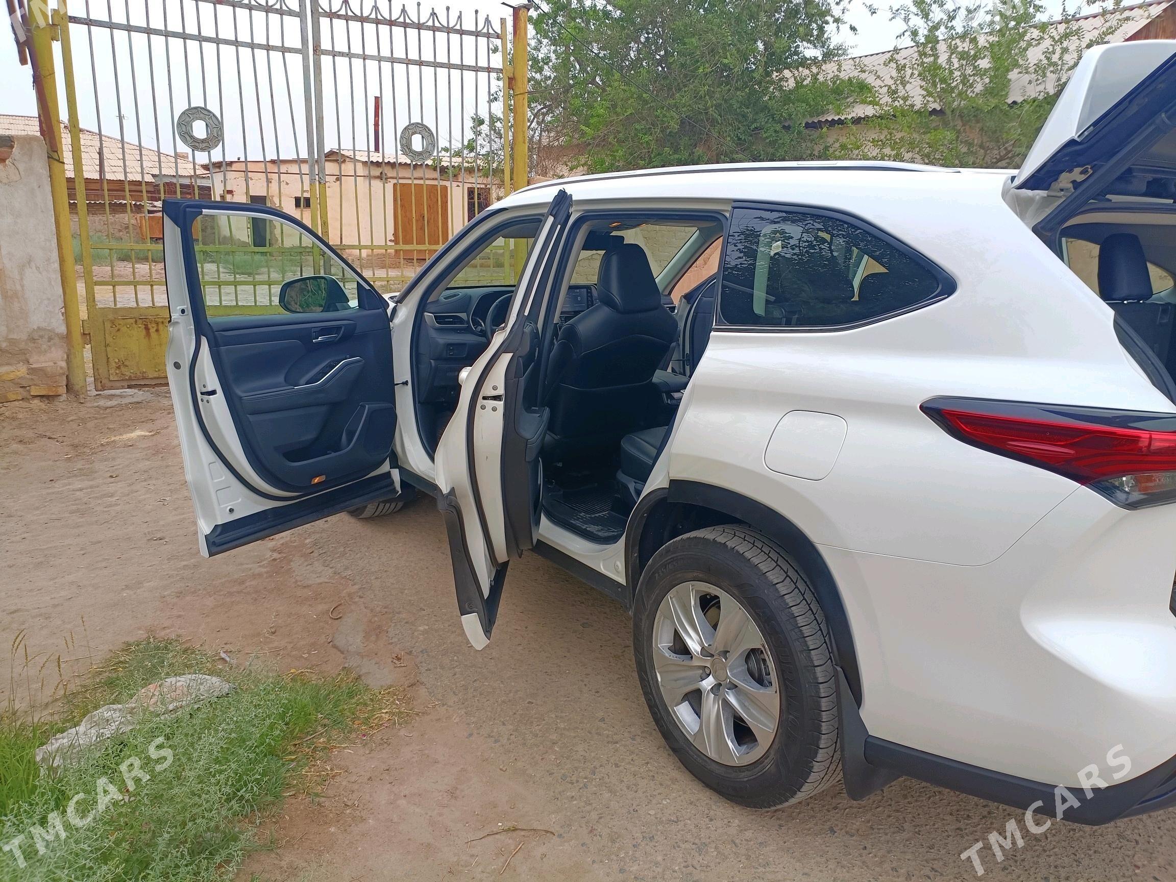 Toyota Highlander 2021 - 600 000 TMT - Туркменабат - img 8