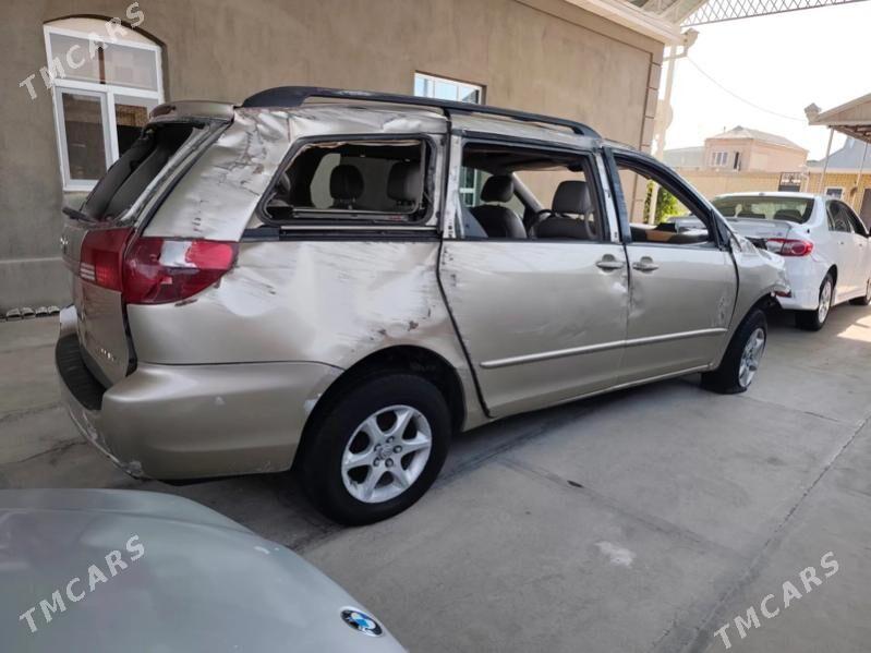 Toyota Sienna 2004 - 125 000 TMT - Mary - img 3