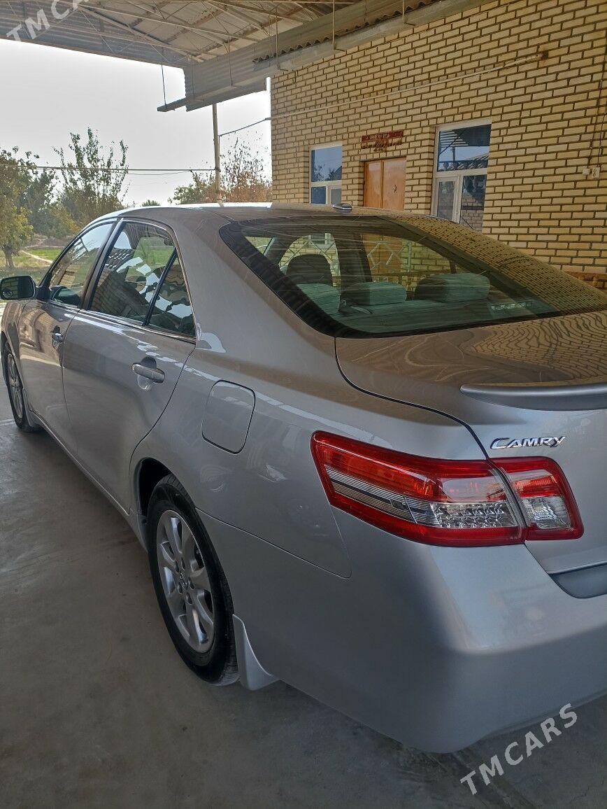 Toyota Camry 2011 - 200 000 TMT - Мары - img 9