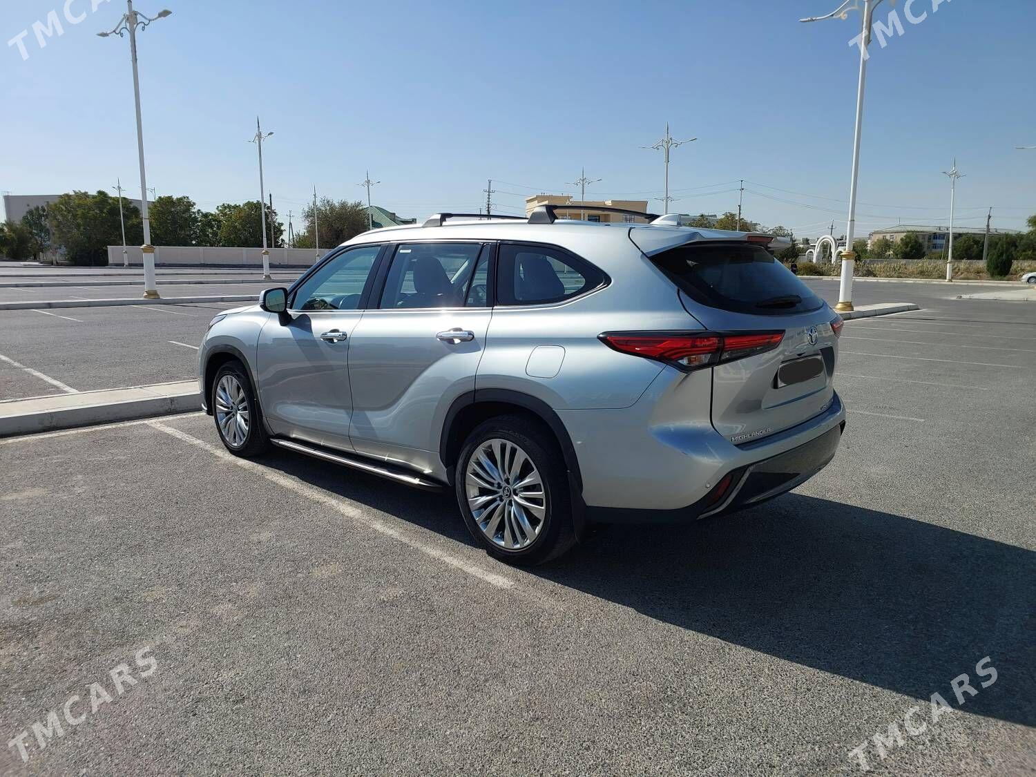 Toyota Highlander 2021 - 600 000 TMT - Türkmenabat - img 4