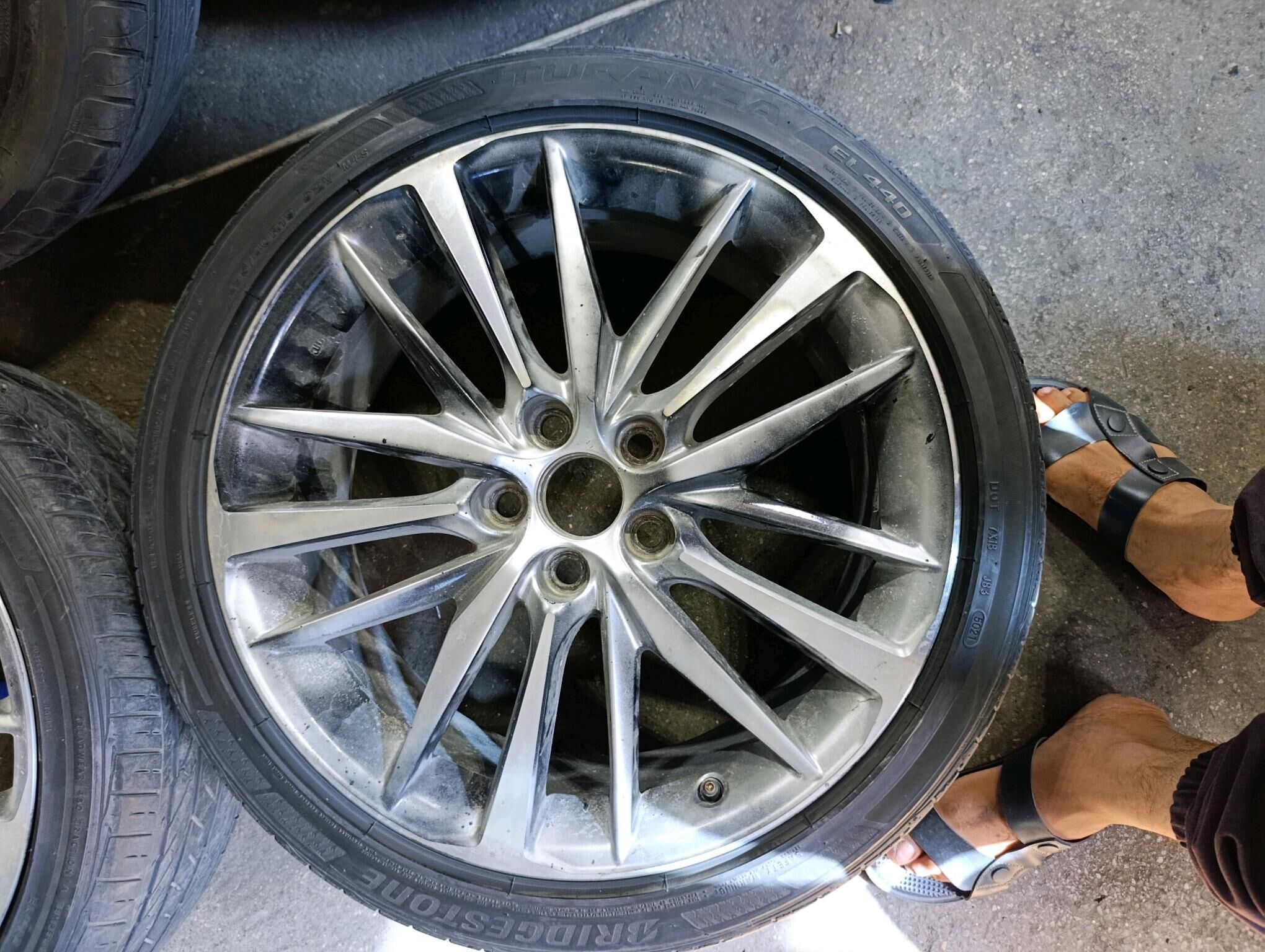 Camry 19 xse stuk 1 000 TMT - 11 мкр - img 2