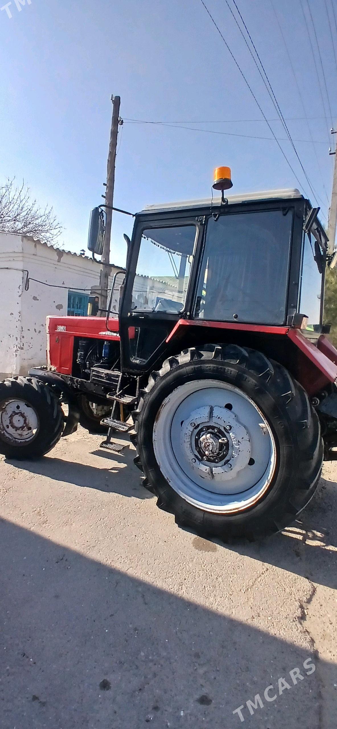 MTZ 82 2012 - 200 000 TMT - Büzmeýin - img 4
