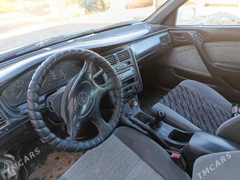 Toyota Carina 1993 - 70 000 TMT - Türkmenbaşy etr. - img 5