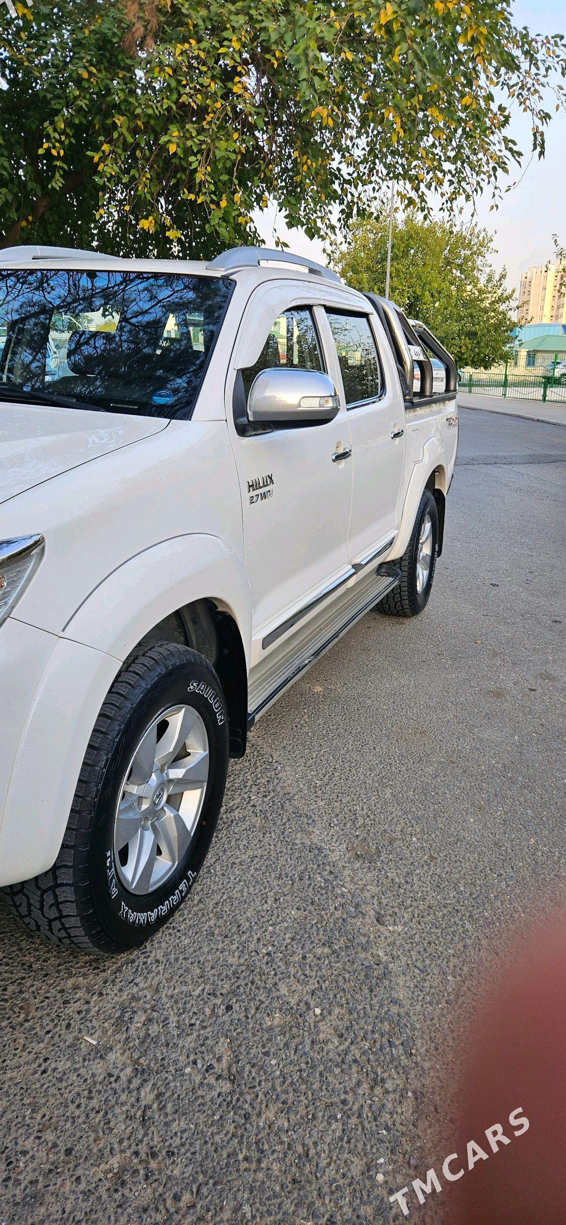 Toyota Hilux 2014 - 392 000 TMT - Parahat 2 - img 4